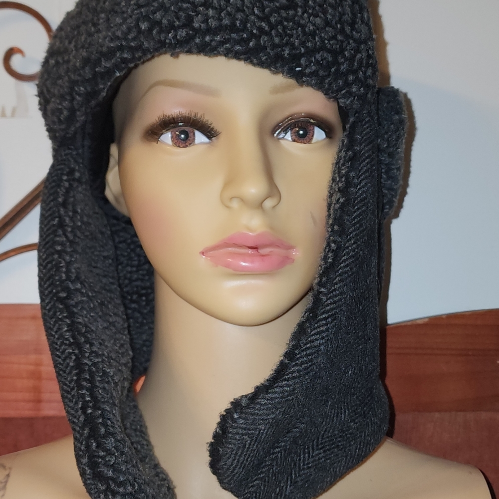 Men's Hat - Picture 2 of 8